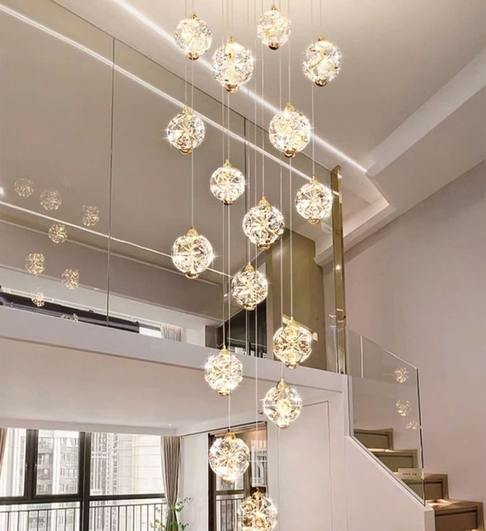 Bộ đèn chùm thông tầng TH540, mâm tròn inox gương vàng, gồm 25 quả thả tự do tích hợp led, KT(mm): D600 x H3000